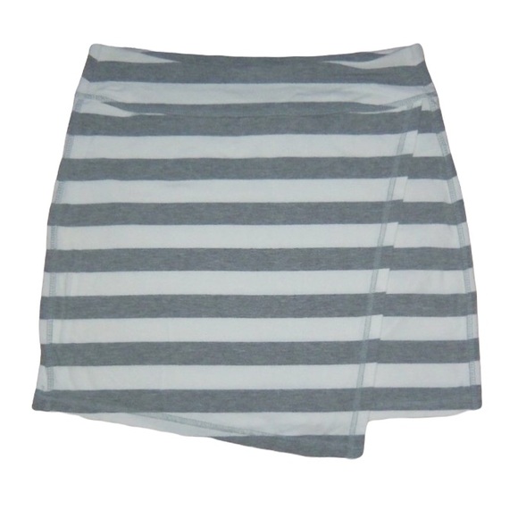 ATHLETA Gray White Striped Short Mini Skirt - Small - Picture 8 of 8